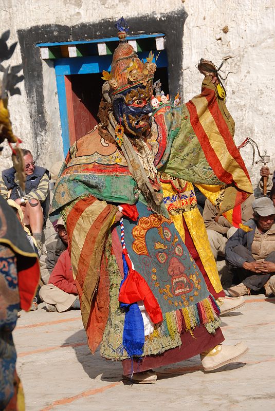Mustang Lo Manthang Tiji Festival Day 1 05-2 Masked Dancer Performs Second Dance